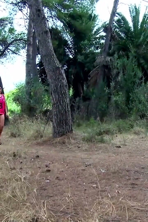 Milf slut fucked in the park
