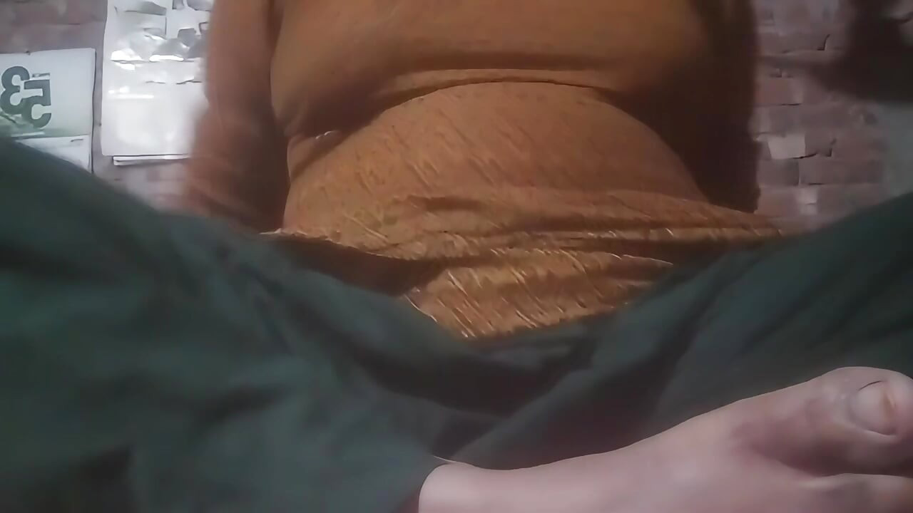 18 -godišnja novovenčana nezadovoljena devojka fingeruje orgazam mokre pičke masturbacije desi Village Bengalski seks video.