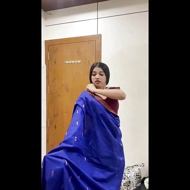 Stepsister Got Fucked During a Game