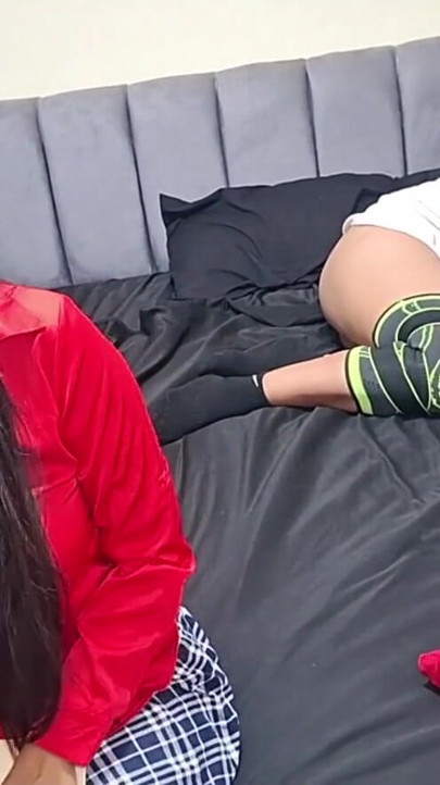 My friend with a big ass is having sex with an old stranger while I watch. | Clip 1