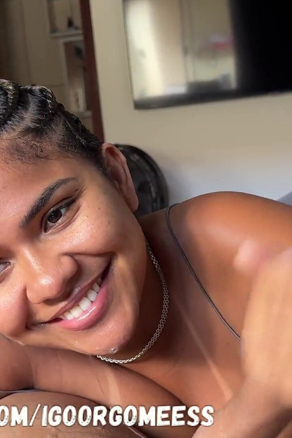 Perfect Girlfriend Loves to Express Milk Before Leaving Home