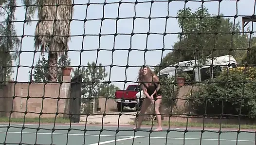 Gorgeous chick drains big dick in the gym