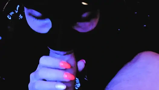 Eva lateks si tante seksi dengan pantat bahenol lagi asik nyepong kontol besar sampai dicrot di dalam