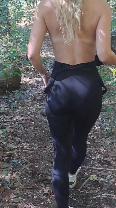 Tight Bodysuit, Perfect Curves – A Walk to Remember 😏 | Clip 1