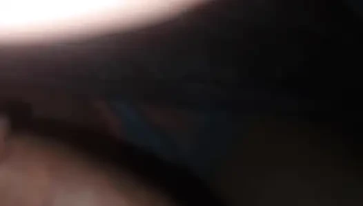 Ateşli bir yarak sıkı bir delik istiyor.