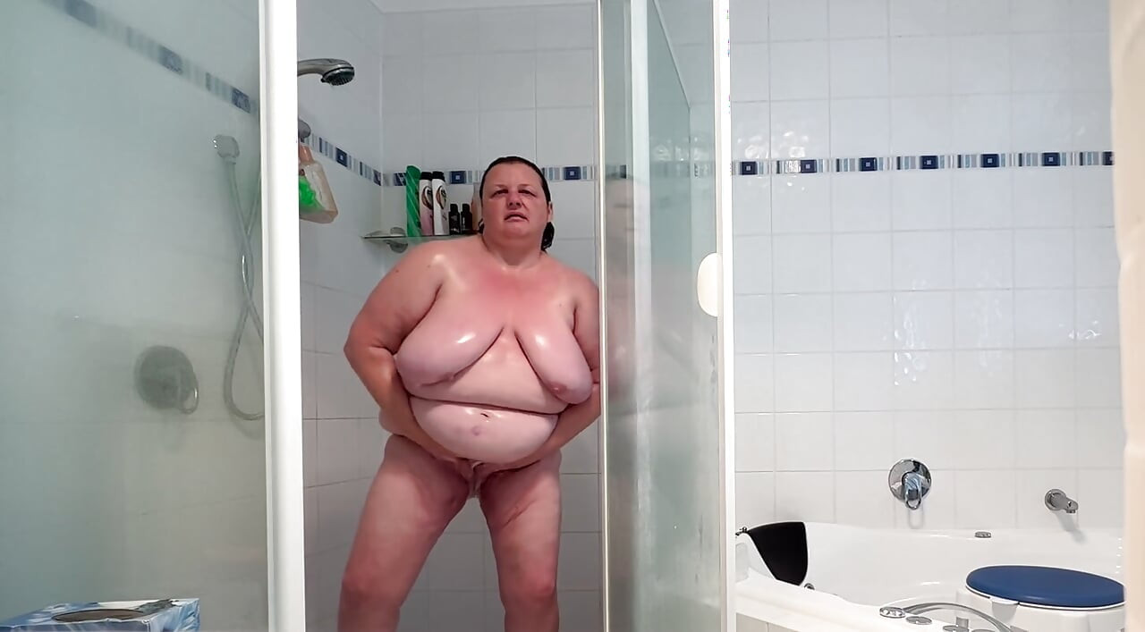 Soție curvă la duș