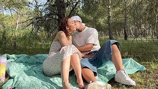 I fucked a stranger outdoors!!