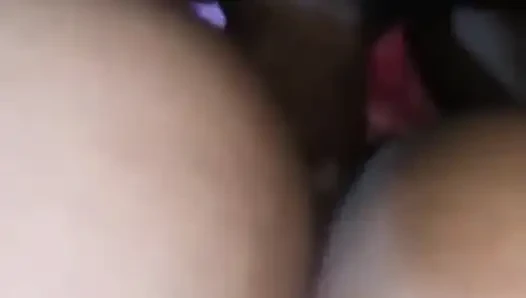 Faslı kadın amcığı küçükken Emirati kadını sikiyor