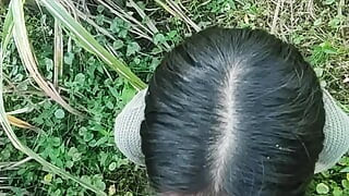 Sora mea vitregă îmi face o muie în aer liber în râu și în pădure.- îmi face câteva mui cu dragoste și ajunge să mă fut în patru labe