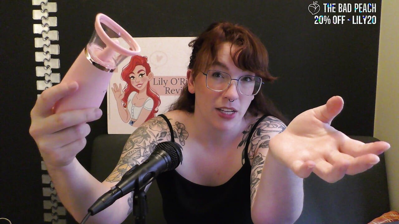 NSFW Review of the Honey Pistil Licking Vibrator From the Bad Peach
