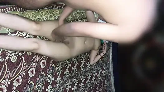 Ateşli desi kıza şehvetli yağ masajı sert sikişe dönüşüyor kaygan yağlı vücut mutlu son