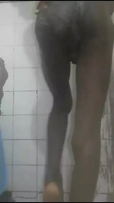 Gay remaja bilik mandi miang