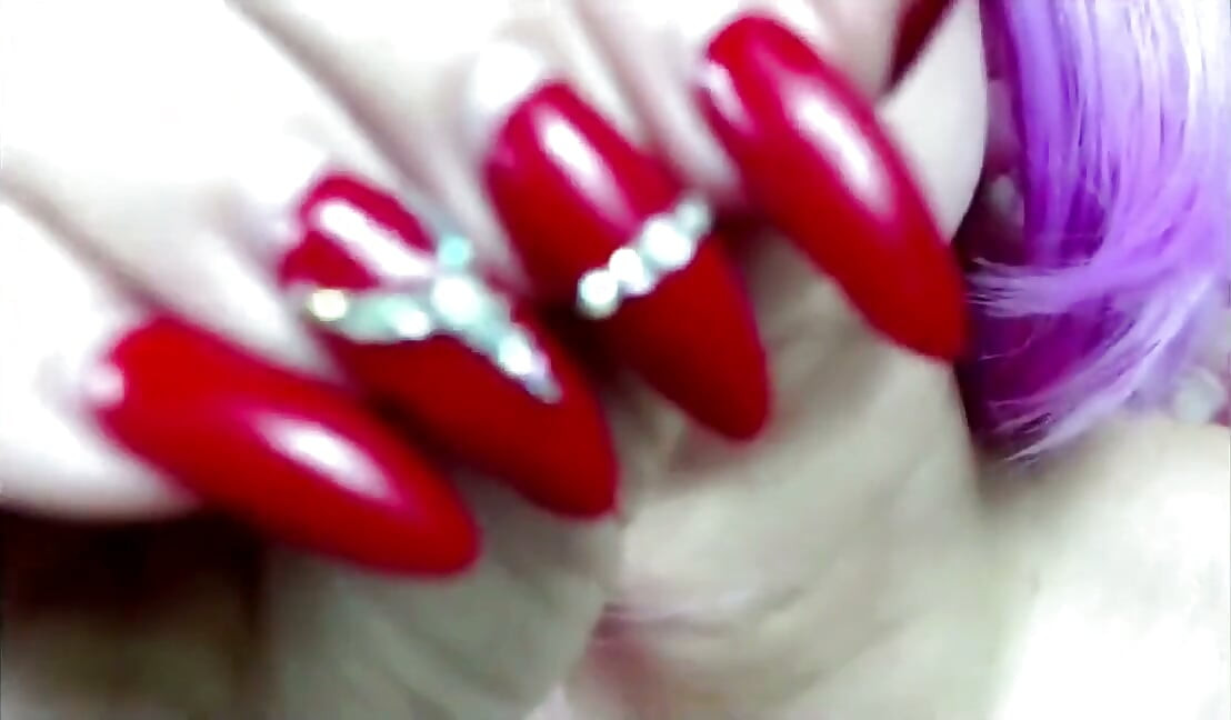 Prim-plan foarte Fotografii cu pizda unei curve mature cu păr violet și alte părți ale corpului ei de curvă