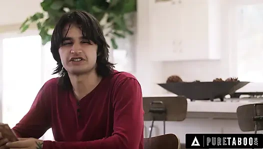 Saf tabu Leana Lovings bahsi kaybettikten sonra erkek arkadaşının en iyi arkadaşı tarafından sikiliyor!