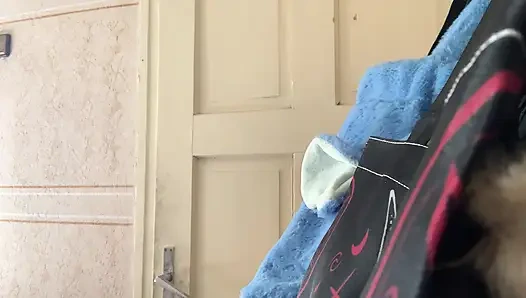 Массаж сисек в кружевных перчатках