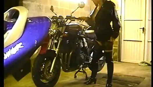 Grannie Rides Stiff Cocks 3477 3