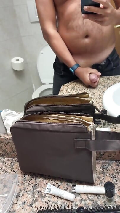 你能抗拒我的大鸡巴吗？爱操一个漂亮的洞