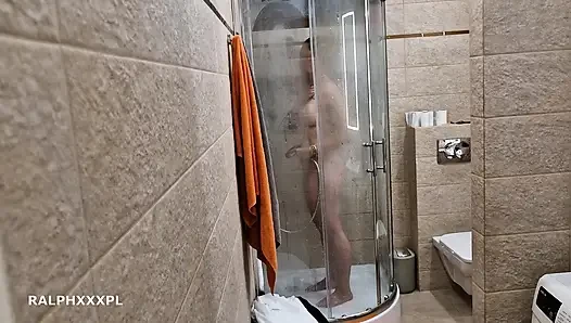 I watch my Stepmom masturbate while taking a shower