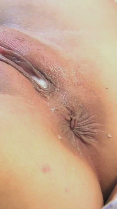 Asiatin zu zweit mit Vibrator zu orgasmus gefickt und danach geschwaengert | Clip 3