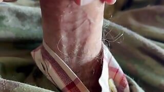 SUPER HOT - US Army Solider spara un carico di sperma sul suo culo!