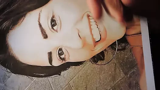 Nicole'a haraç.