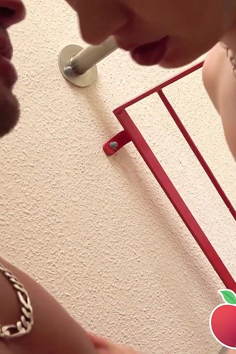 תאריך חבטות בכוס לנערה חמודה ג'סי ואן ריבה! (גרמנית)