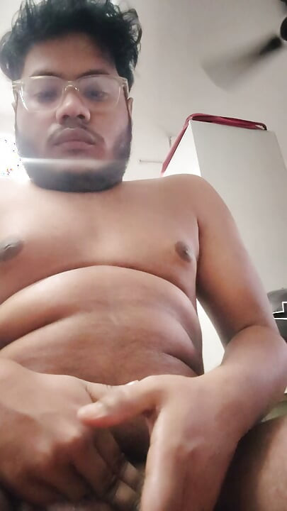 Desi boy want to be viral he rub his penis and cum