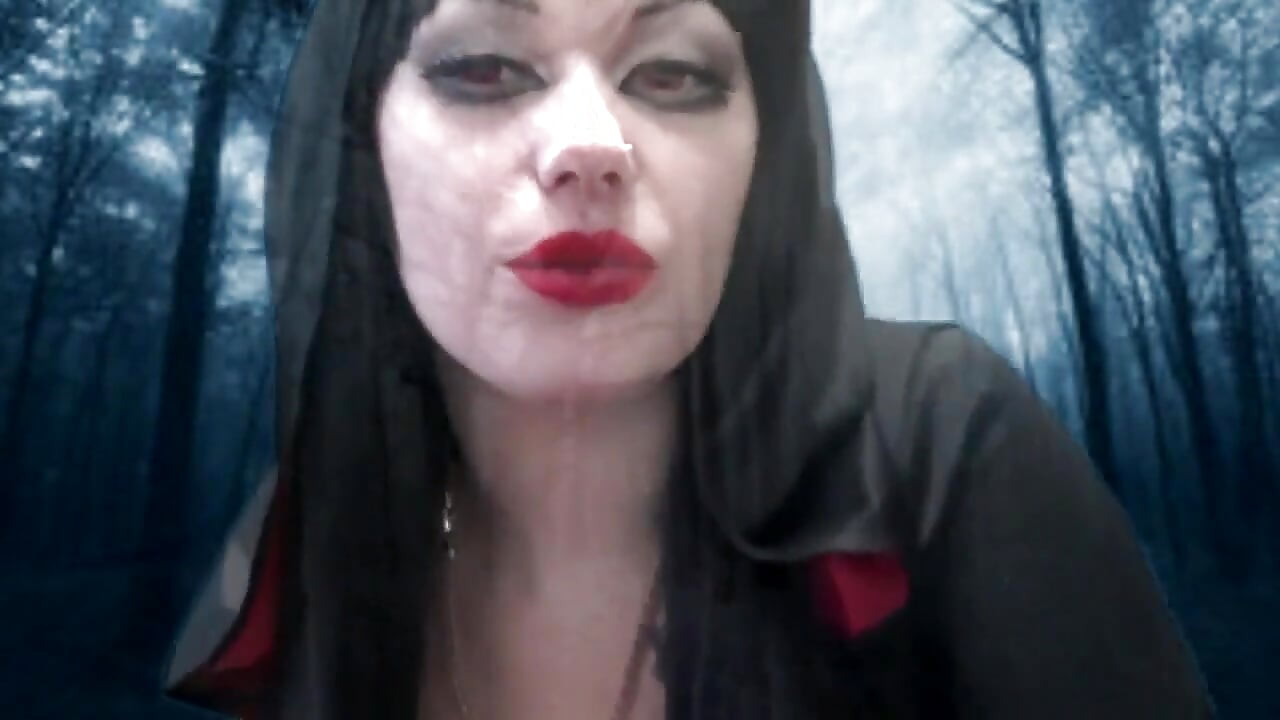 Vampire Mistress will byte you and transform you to her slave