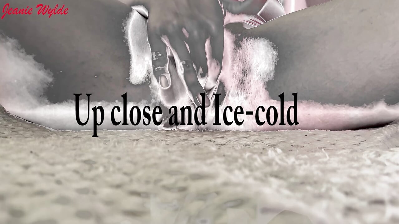 Icy pussy fun