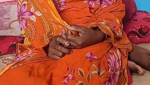 Bangladeşli seksi kızın sikişmeye ihtiyacı var bu kız çok ateşli.