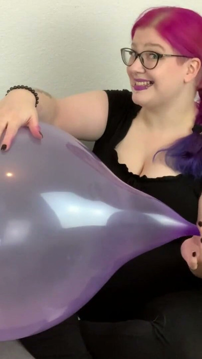 Looner Fetish: Big Balloon non pop | Clip 2