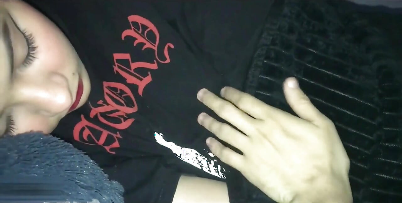 I Finger My Stepsister's Horny Pussy and Cum in Her Mouth While Her Boyfriend Is on a Trip