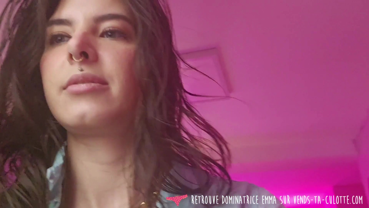 Vends-ta-culottes - 你遇到了你的新邻居，他是一个想要被干的大淫娃