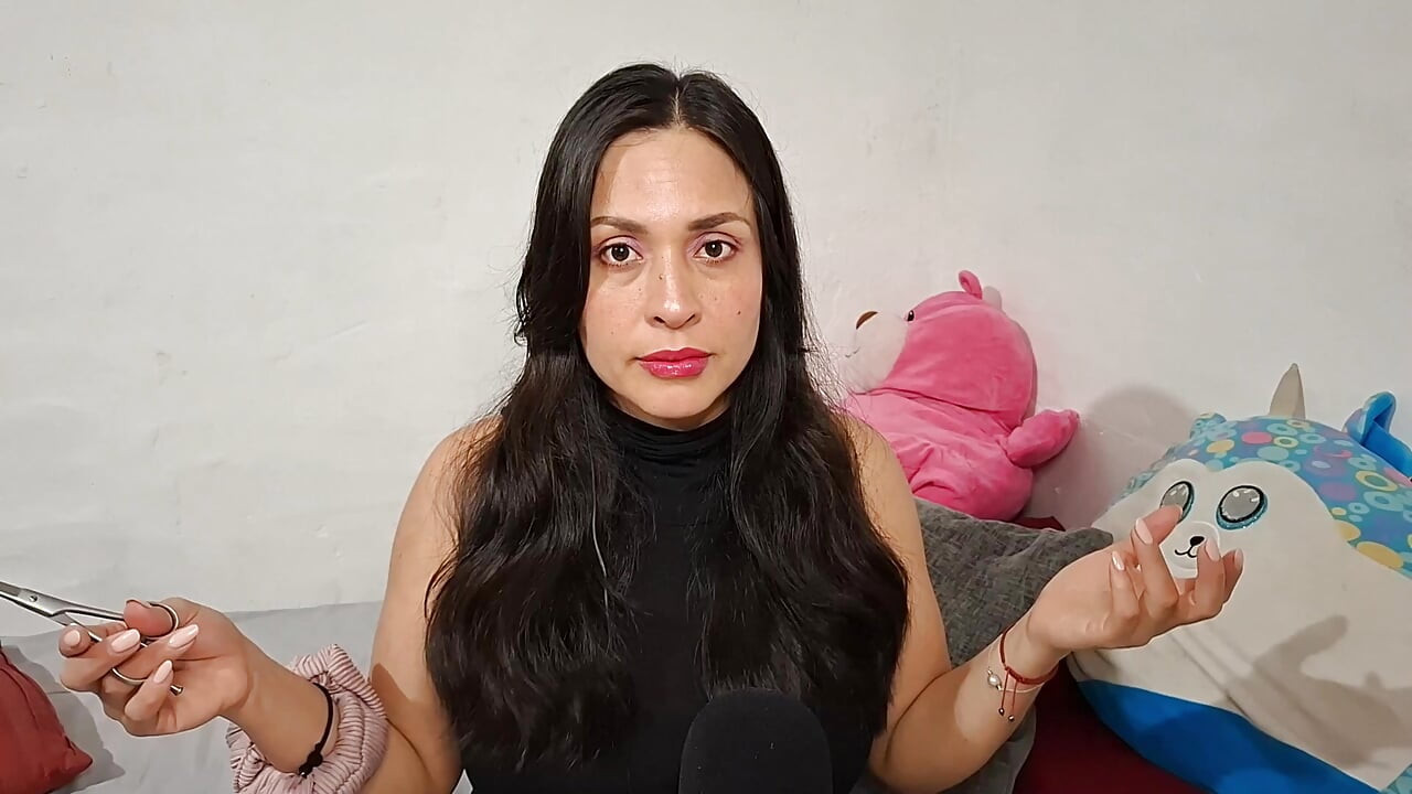 Asmr Roleplay sua namorada corta seu cabelo