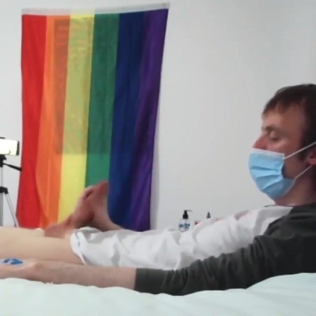 Sammy Andrews igra se sa svojim kurcem