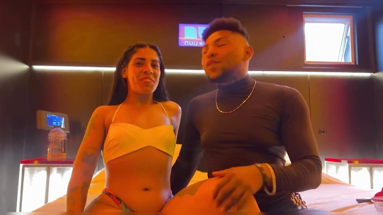 Zvala sam ljubavnika da ima seks sa mojom ženom, a i on je imao seks sa mnom.
