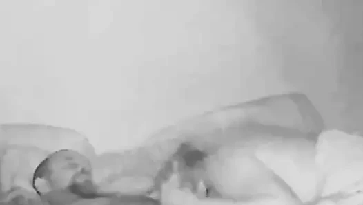 Я почувствовала его жесткий член и k Ew, что я должен был сделать.