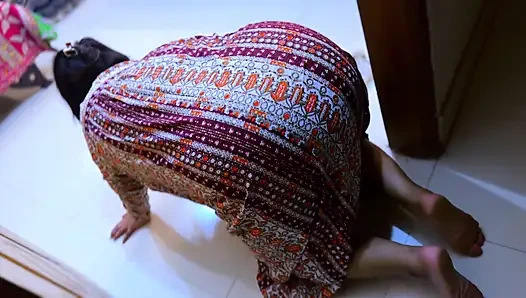 Schönes Ägypten, heiße stiefmutter steckt am tisch, jetzt will sie grob von mir anal!