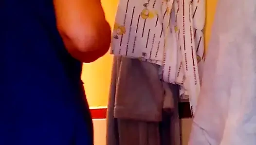işe gitmeden önce banyoda