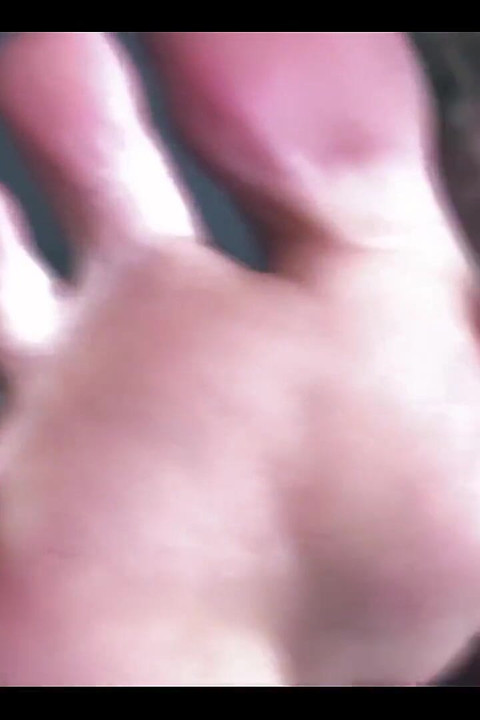 בואו לראות אותי מציגה את כפות הרגליים היפות שלי והופכת אותן למאוד