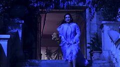 Sadie Frost, Winona Ryder - `` Bram Stoker's Dracula '' 02