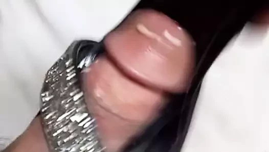Ben cojo hermosos tacones siyah yüksek topuklu ayakkabıyla mastürbasyon