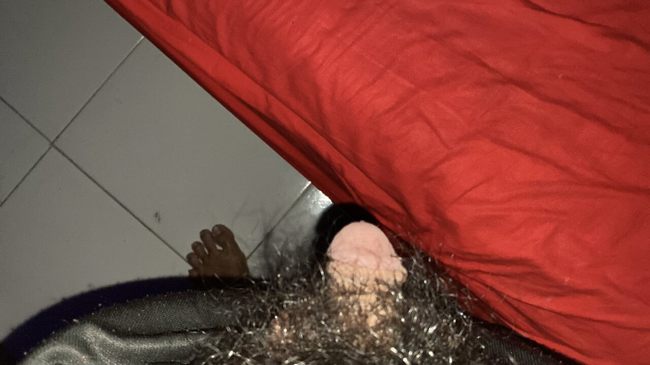 Hart in meinem zimmer streicheln, intimer solo-spaß