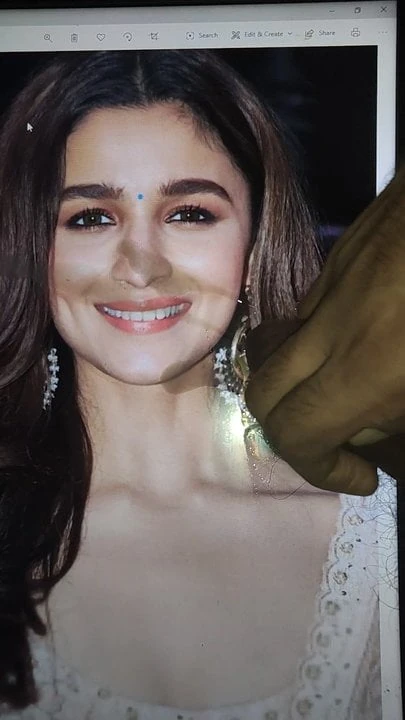 Alia bhatt Cum tribute Bollywood actress