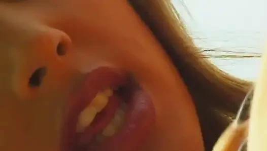 Lesbische Leidenschaft im Garten