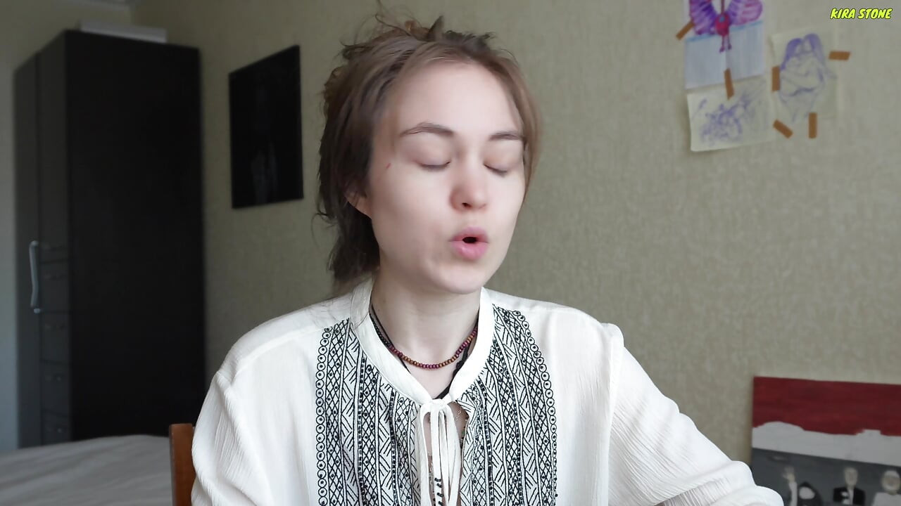 음경은 크나요, 작나요? 키이라 스톤은 어떤 사이즈를 좋아하나요? 왜 성기가 이렇게 큰 걸까요?
