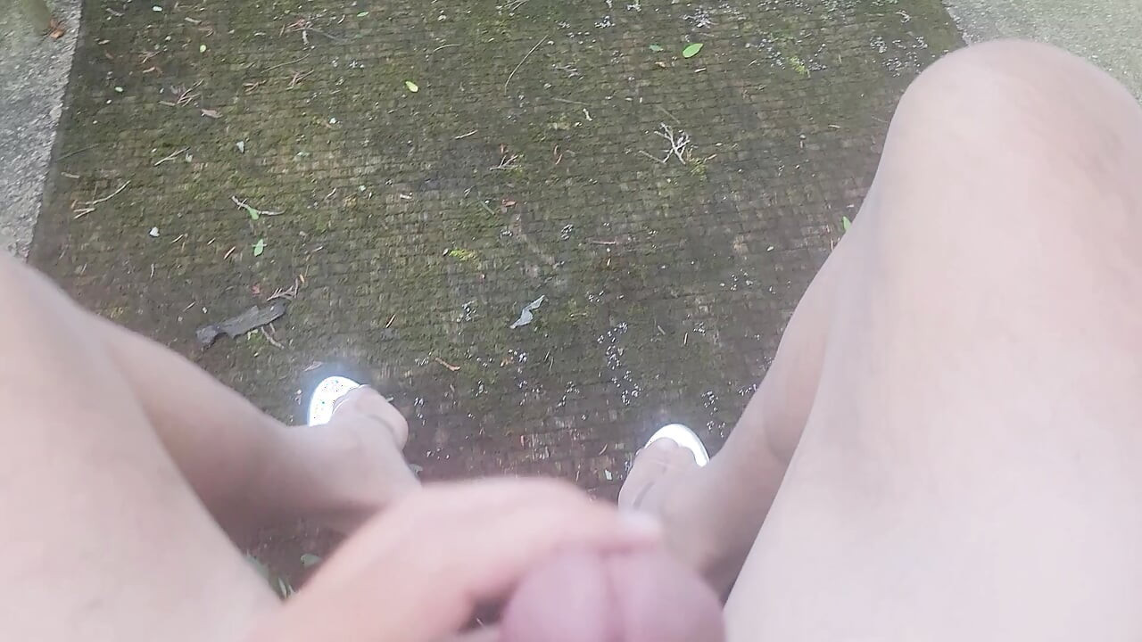 Stor pik sperm i nylon og klare hæle