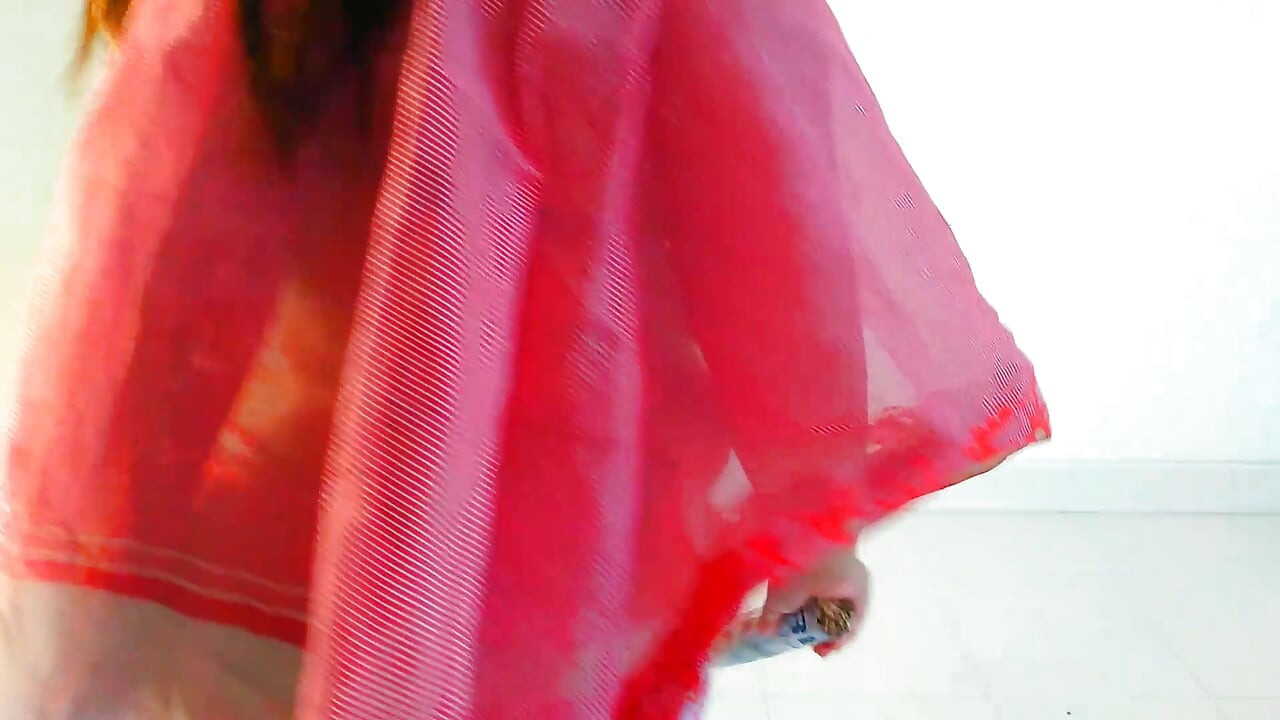 Desi BBW Mature Maid Gets Cumshot by Owner's 19y Old Stepson While Sweeping the Room - Huge Butts & Big Boobs Anal Fucked & Cum