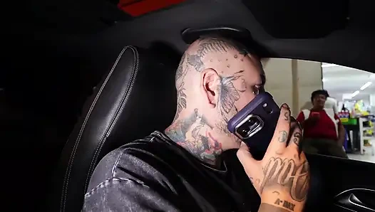 Meine Freunde und ich haben ein Uber bestellt und sie mit Brüsten und Sexproben bezahlt