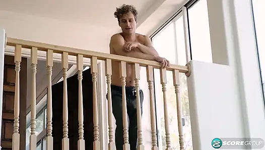 Codi ve Violet Myers'ın üçlü seks